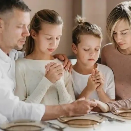 lagu rohani tentang keluarga