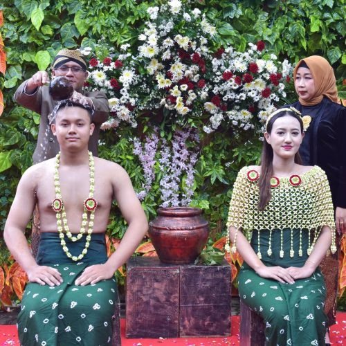 adat istiadat jawa tengah