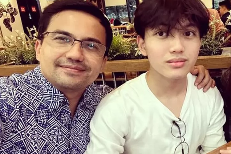 ezzar raditya gunawan