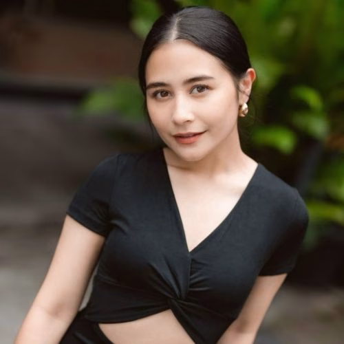 tinggi prilly latuconsina