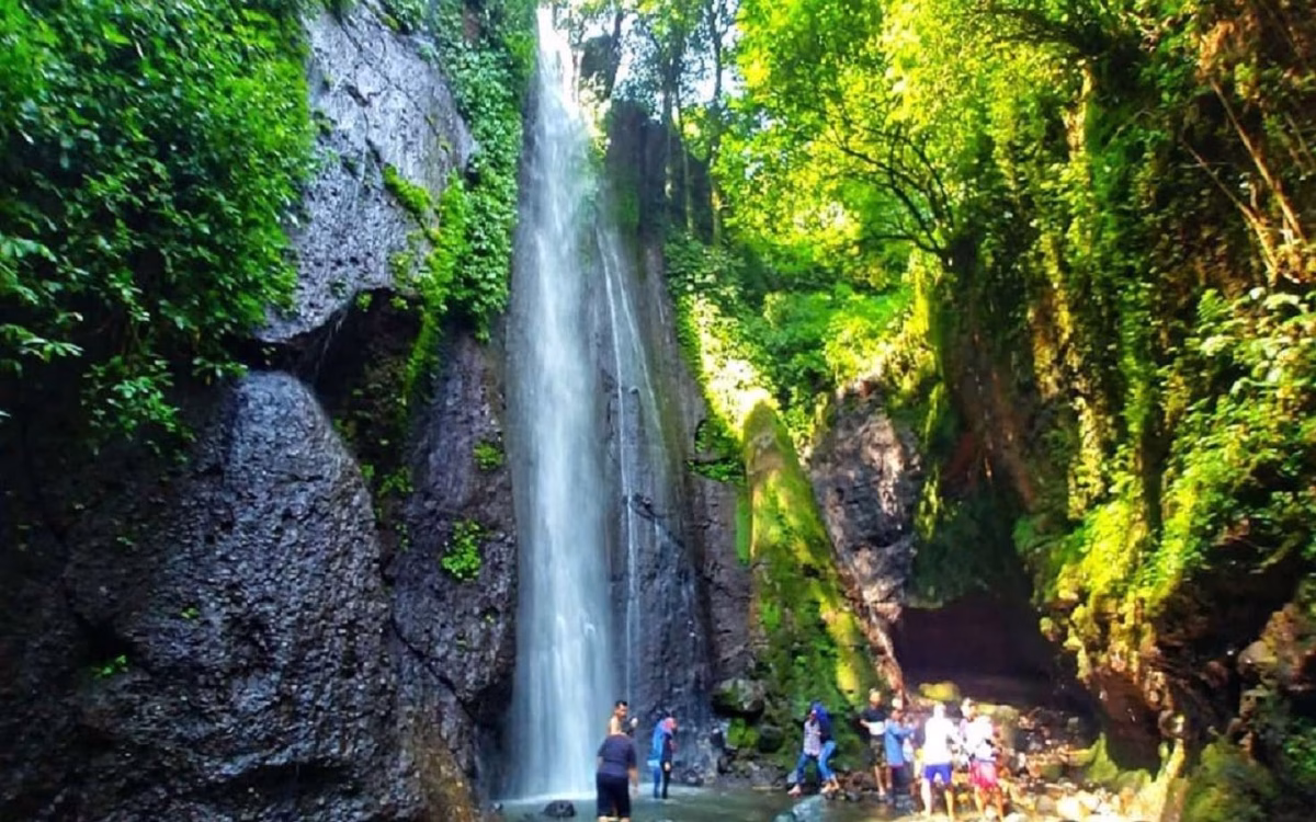 air terjun curug nangka