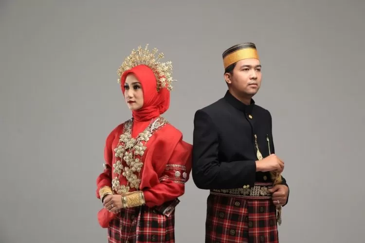baju adat suku bugis