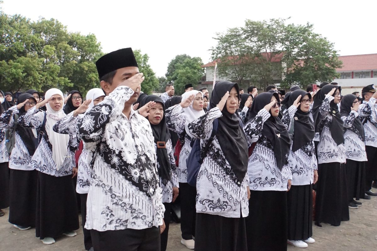 foto hari guru