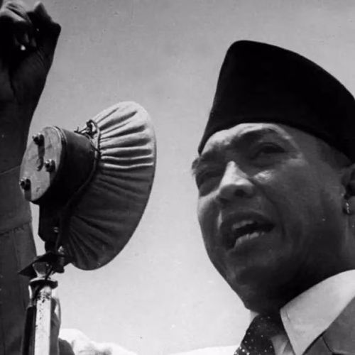 istri soekarno ada berapa