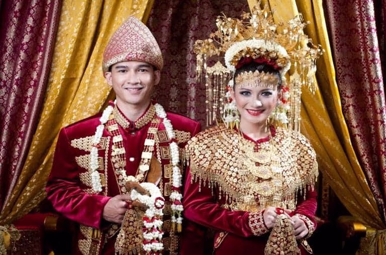 pakaian sumatera selatan