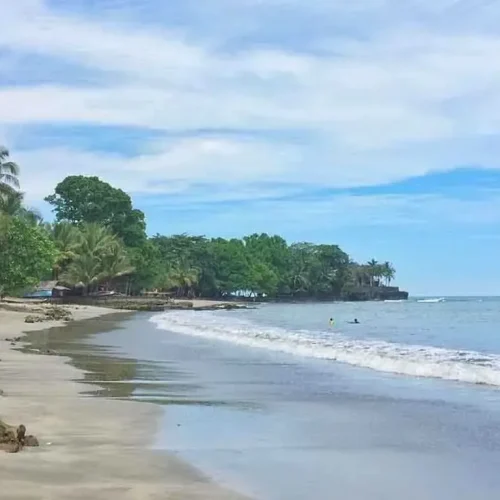 wisata pantai terindah di Indonesia