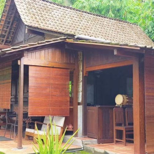 rumah adat suku madura