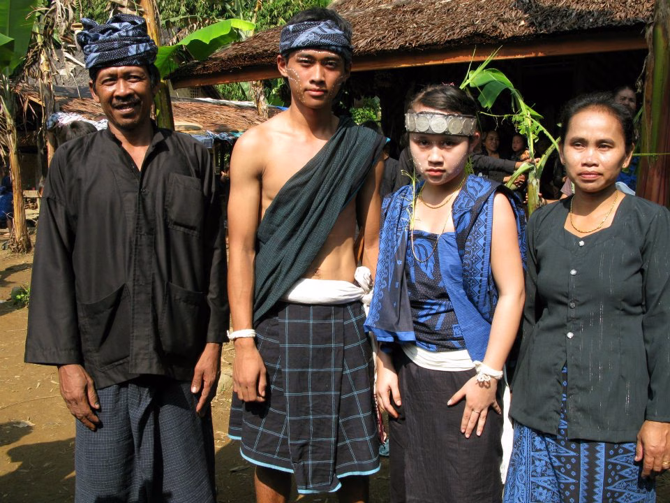 baju adat suku baduy