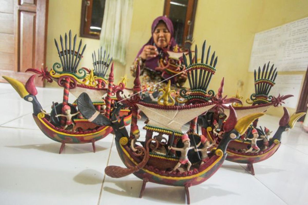 contoh kerajinan dari getah nyatu