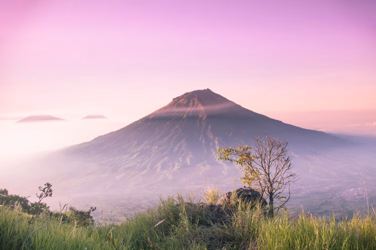 gunung yang ada di jawa tengah