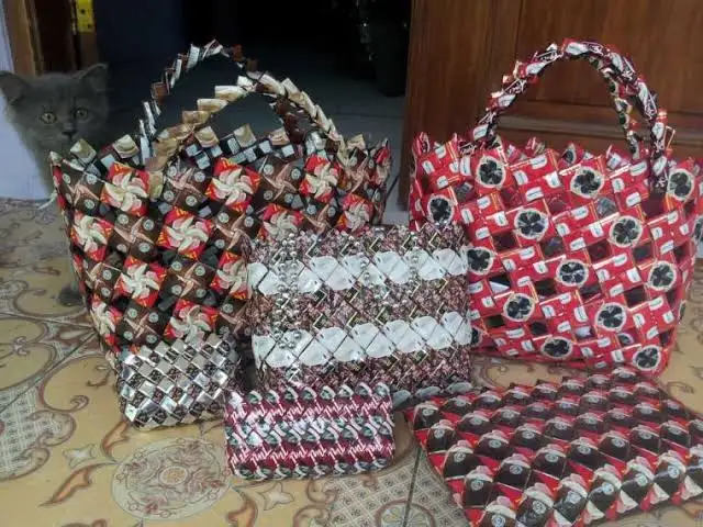 kerajinan dari plastik kemasan