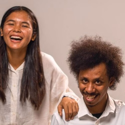 komang istri raim