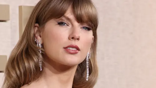 lagu you belong with me menceritakan tentang