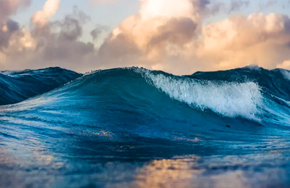 mimpi melihat ombak besar