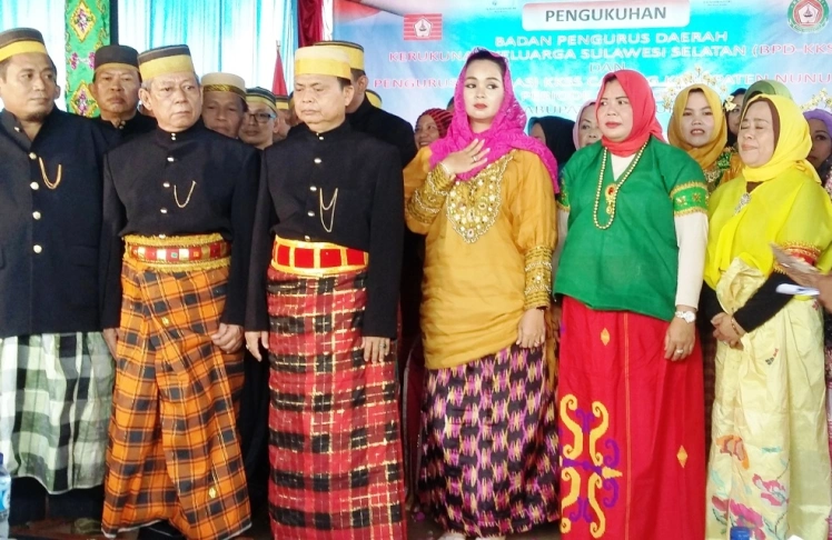 nama baju adat sulawesi selatan