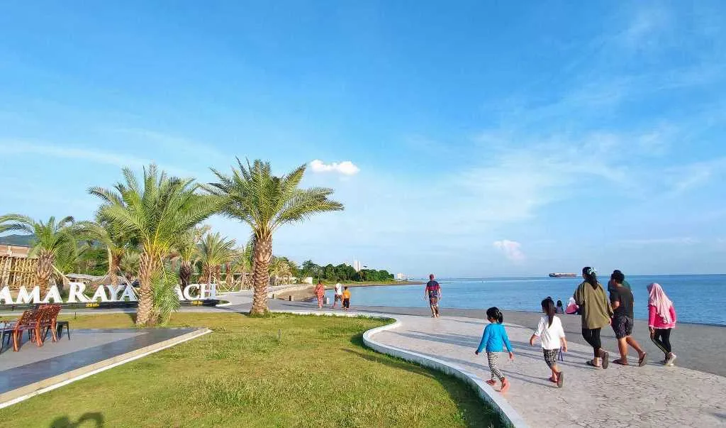 pantai utama raya situbondo
