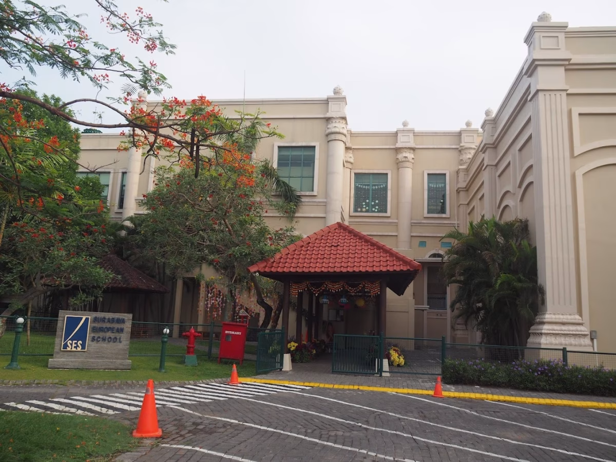 sekolah internasional di surabaya