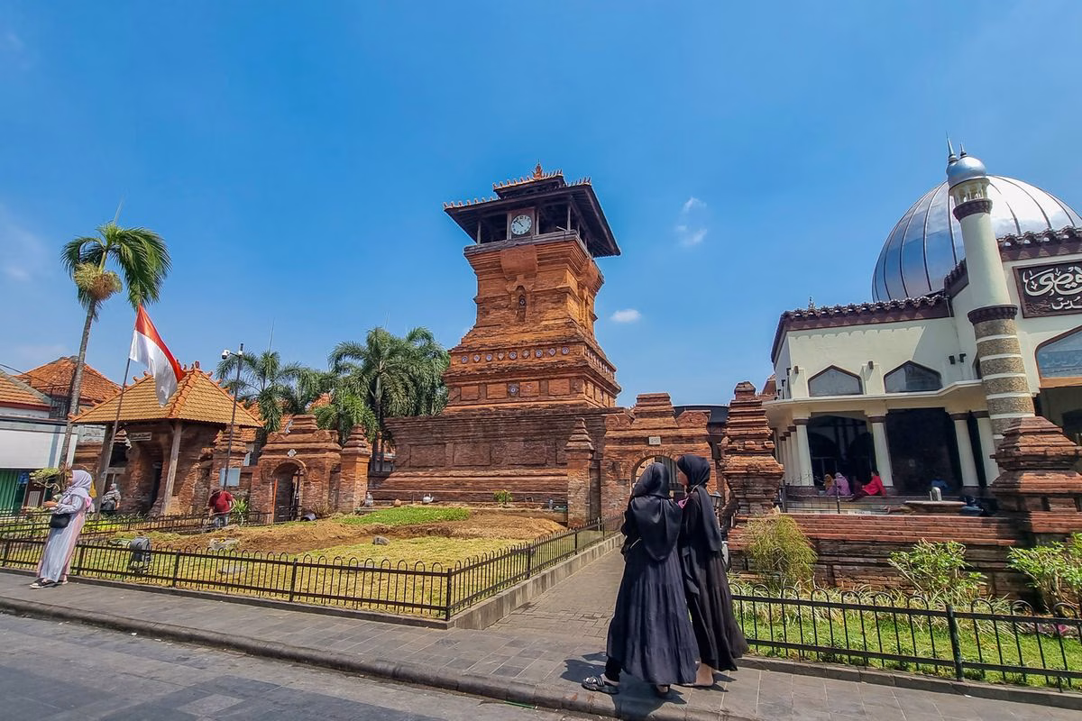 sunan kudus makam