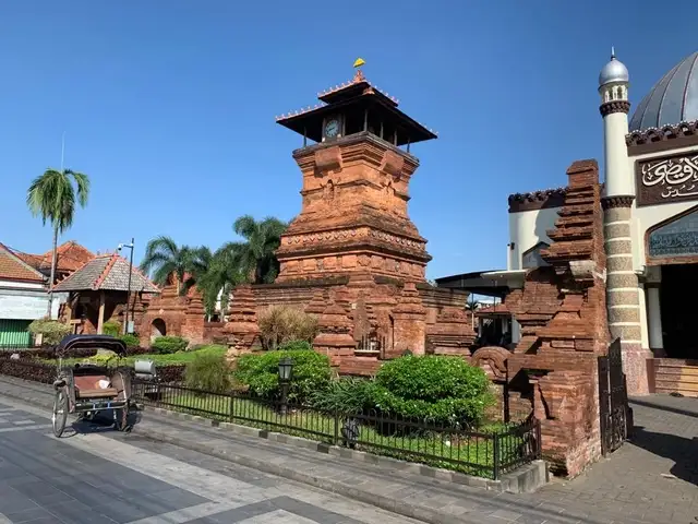 sunan kudus makam