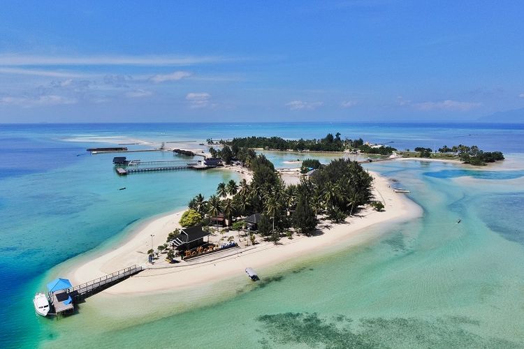 wisata bahari di sulawesi tenggara