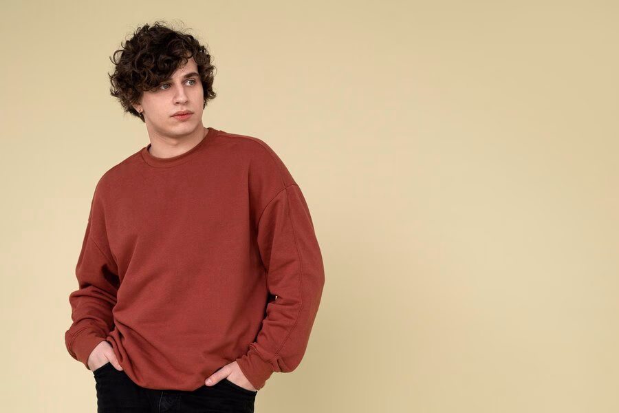 perbedaan crewneck dan sweater