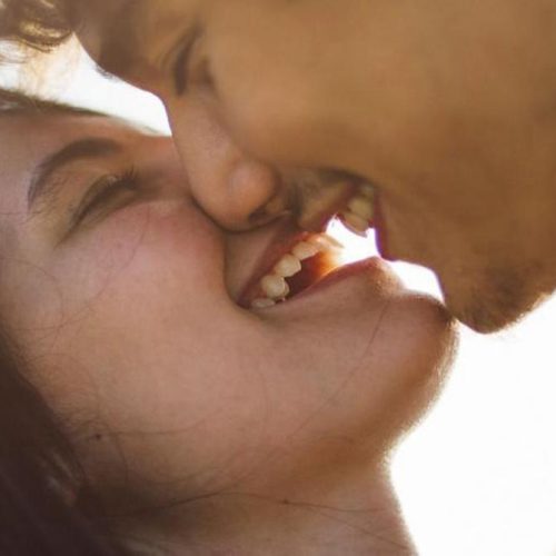 cara ciuman bibir yang paling disukai pria