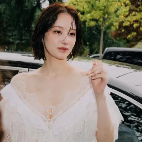 jeon jong-seo pacar
