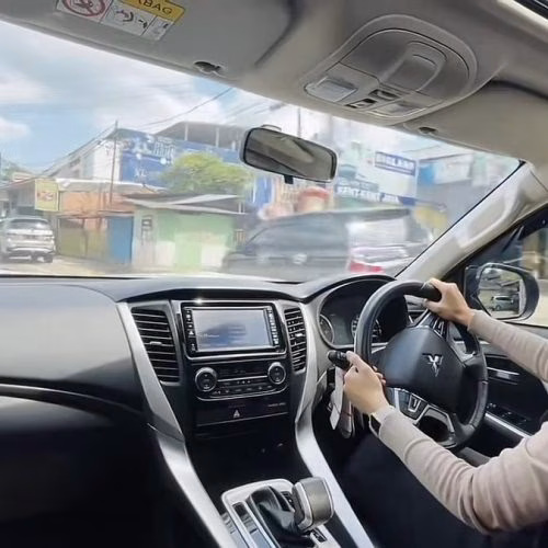 mobil irit bahan bakar terbaik