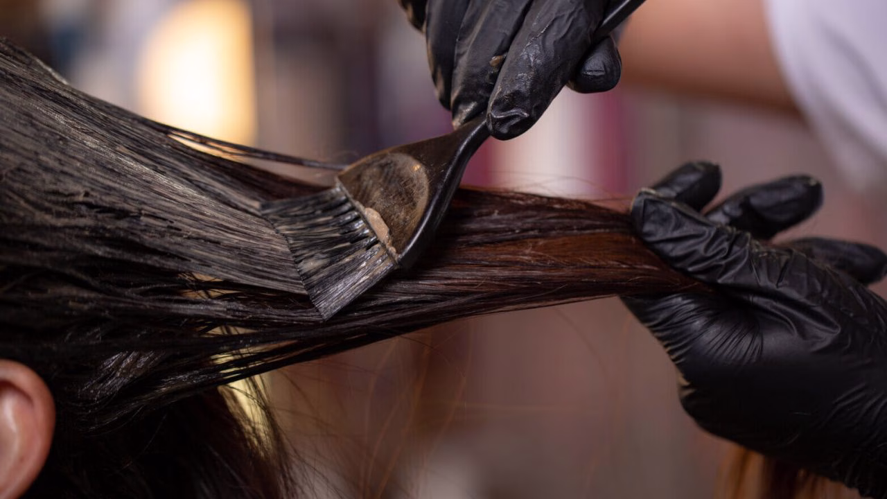 setelah mewarnai rambut apakah boleh keramas pakai shampo