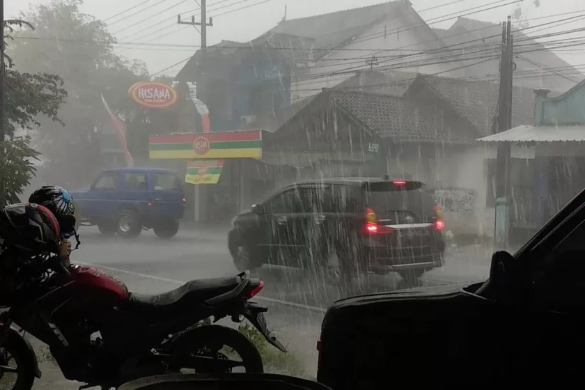 prediksi cuaca hari ini