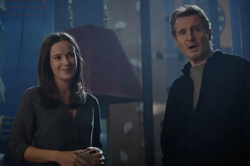 sinopsis film blacklight