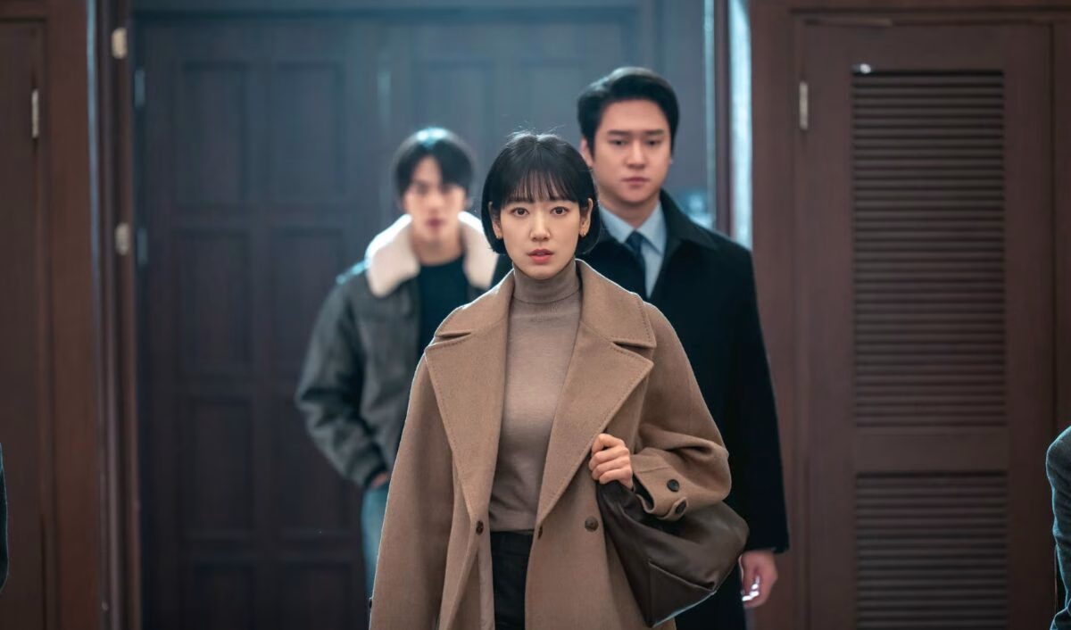 undercover miss hong