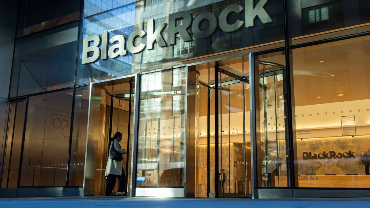 blackrock private credit fund